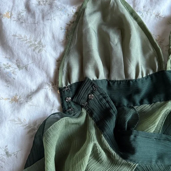 Solitaire green handkerchief hemline midi dress size medium - Picture 5 of 11